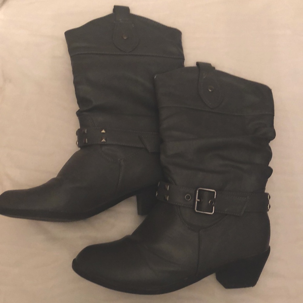 West Blvd Grey Slouchy Boots size 8